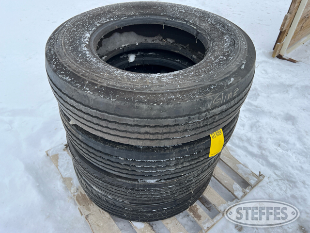 (4) 11R24.5 tires